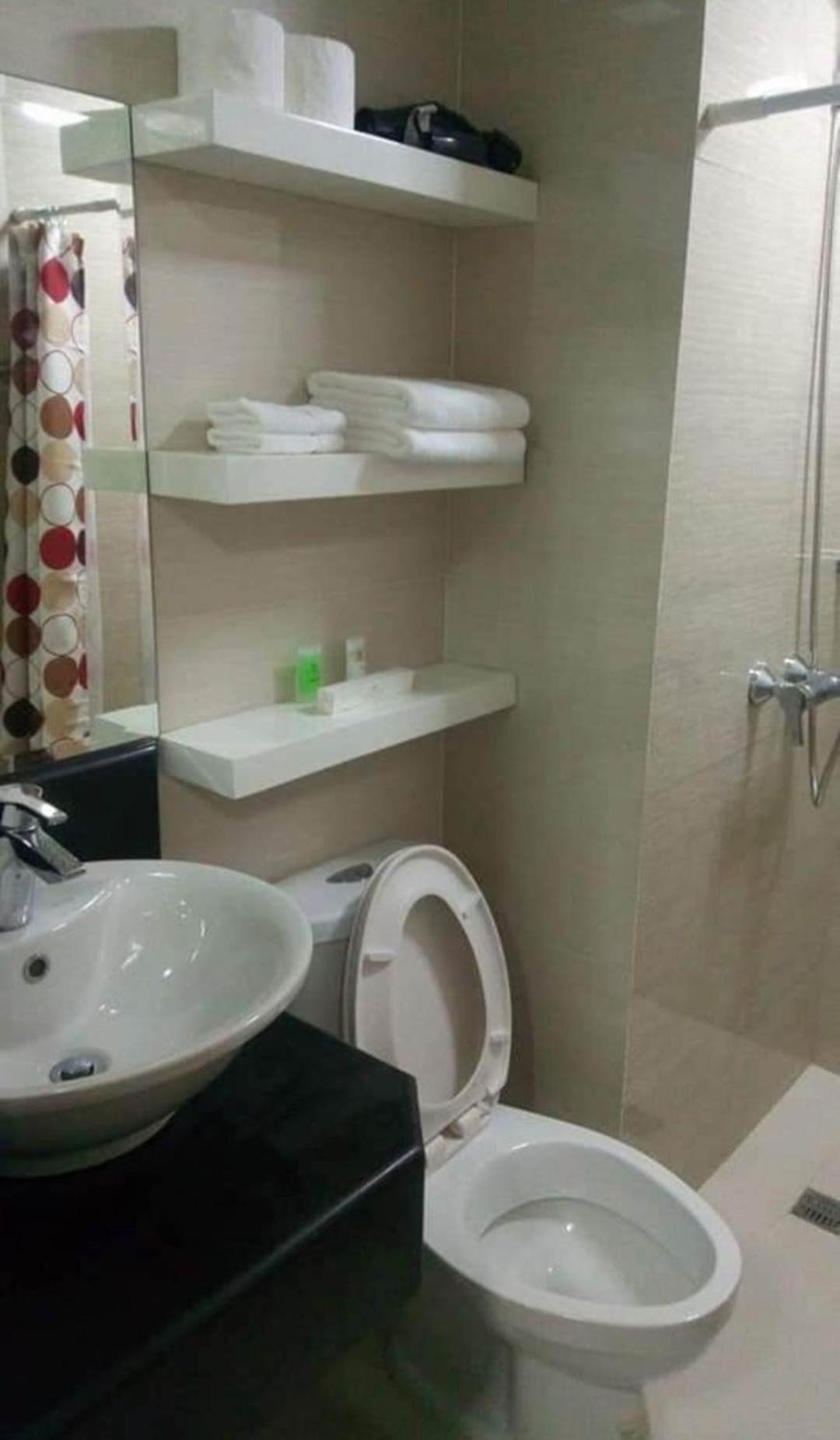 Pasay Condotel Near Naia Terminal 3 Bagian luar foto
