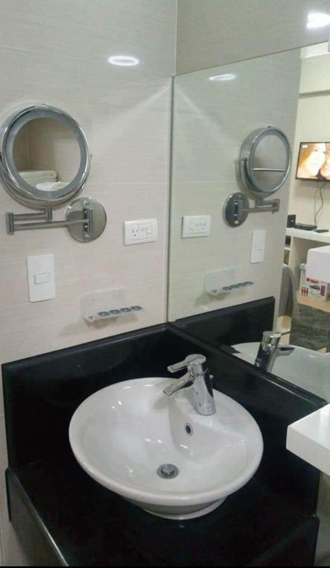 Pasay Condotel Near Naia Terminal 3 Bagian luar foto
